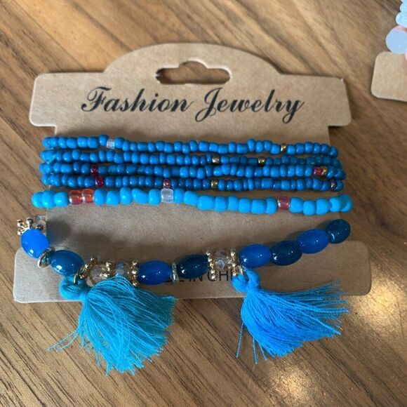 New, bundle of 3 packs of 6 strands each, beads and charms on stretch chord - Picture 8 of 15